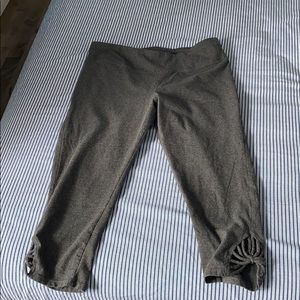 2/$20 - Betsy Johnson cropped leggings